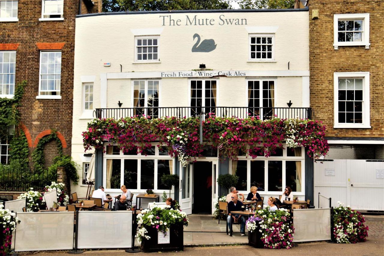 Hampton Court - The Kings Rest Apartment Molesey Exterior photo